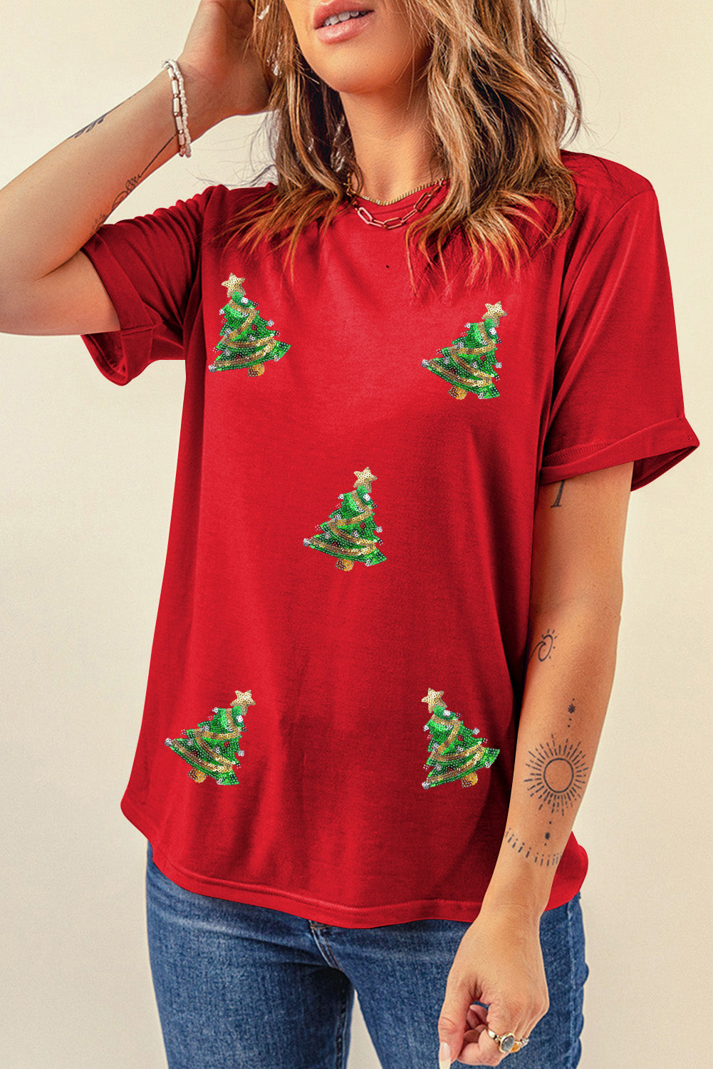 🌟 Glistening Garland Tee🎄